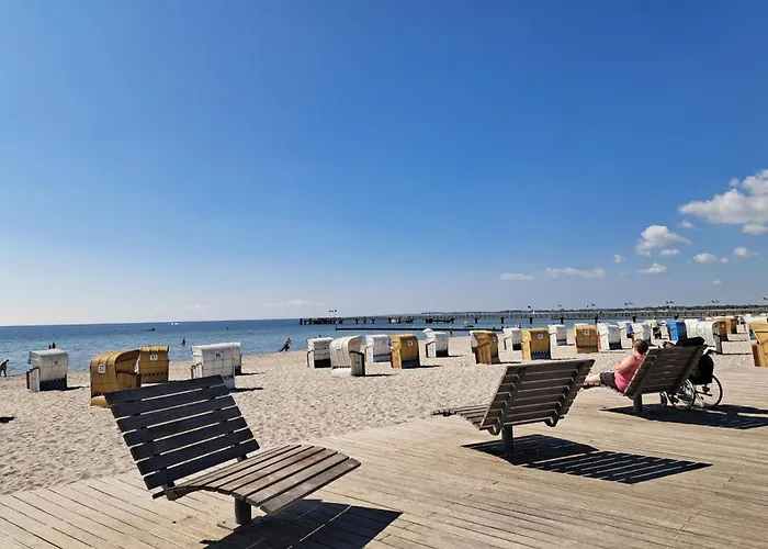 Leuchtturm 17 - * Großenbrode